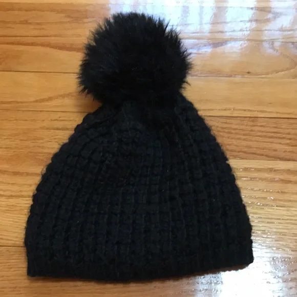 Cute Black Pom Pom Winter Hat - Picture 6 of 6